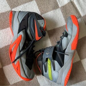 Men’s Neon Size 11 Nike Sneakers